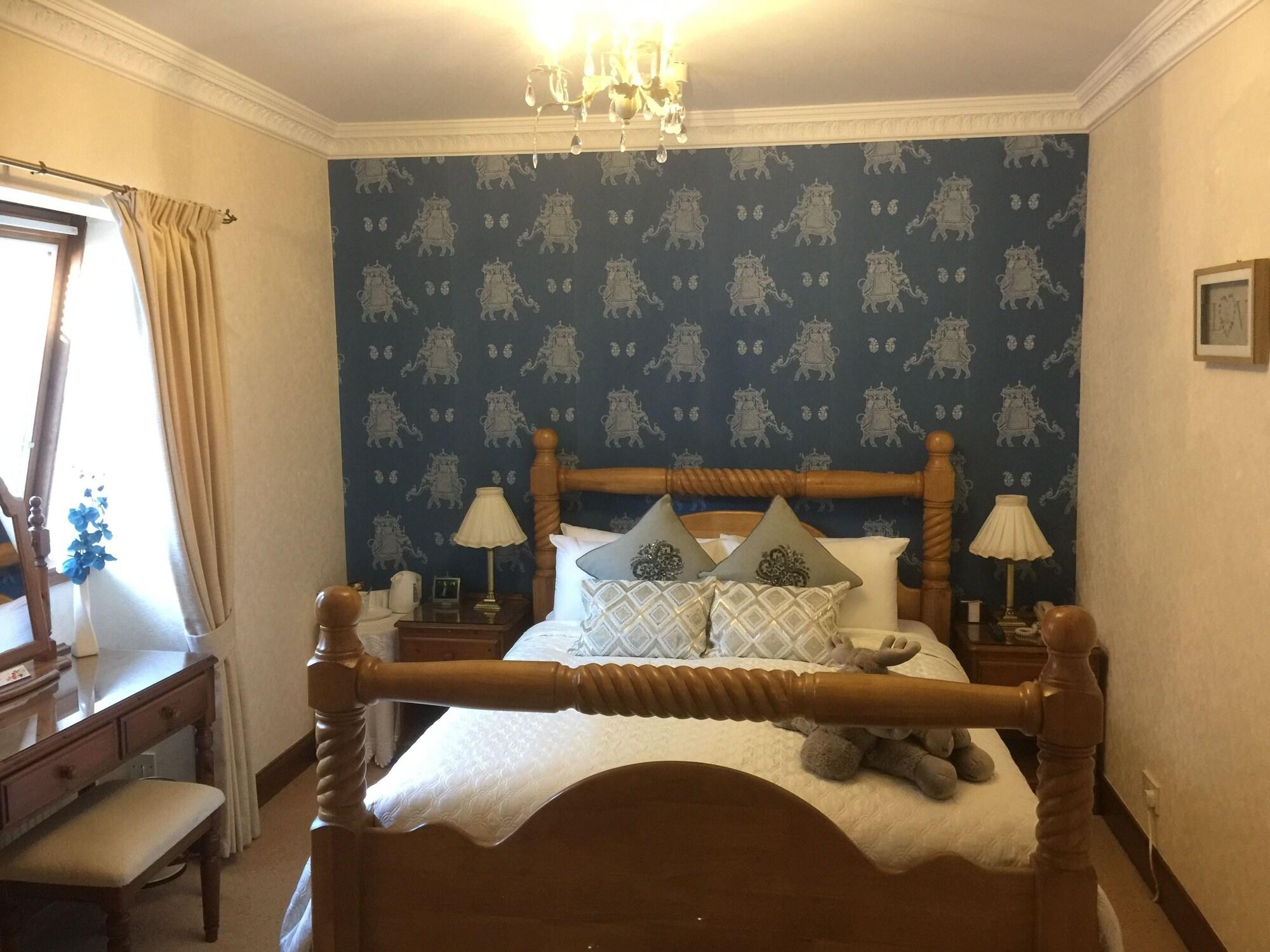 Glenspean Lodge Hotel Ройбридж Экстерьер фото